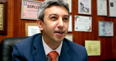 Stire din Economie : Dan Diaconescu cere anularea unei părți din datoria Oltchim