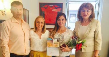Stire din Sport : Sambo: Daniela Hondiu a primit titlul de maestru emerit al sportului