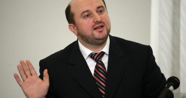 Stire din Politică-Administrație : Daniel Chițoiu a demisionat din Guvern. Cine îi va lua locul