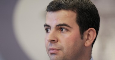 Stire din Economie : Daniel Constantin: 5% dintre probele de lapte recoltate și analizate au fost găsite pozitive
