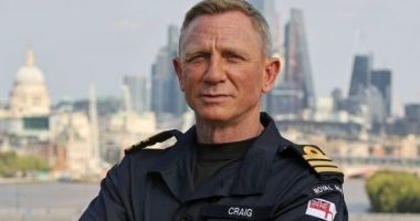 Daniel Craig spune că se simte foarte norocos pentru colaborarea cu regina Elisabeta a II-a