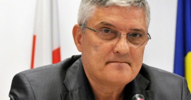 Stire din Economie : Ați pierdut banii la WBS? Reclamați la C.N.V.M.!