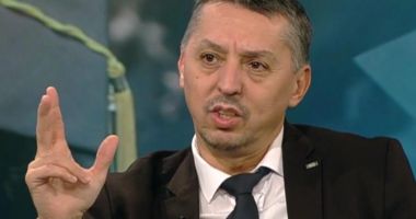 Stire din Cultură-Educație : Ministrul Educației despre cumpărarea lucrării de licență: "studenții contribuie la perpetuarea unei ilegalități"