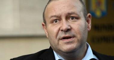 Stire din Politică-Administrație : Daniel Fenechiu, ales președinte PND