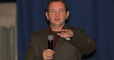 Stire din Cultură-Educație : Dan Puric provoacă la "trezire" constănțenii