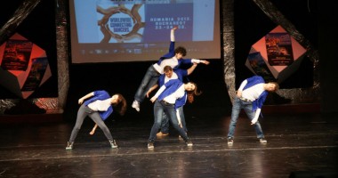Stire din Sport : "Diamantele" constănțene au strălucit la Dance Star România 2013