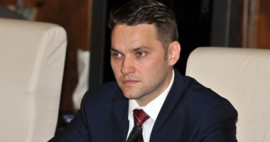 Stire din Politică-Administrație : Dan Șova, audiat la DNA