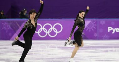 Stire din Sport : Trăiri intense în proba de dans pe gheață. Aur pentru perechea canadiană Virtue/Moir