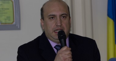Stire din Cultură-Educație : "Să depășim tensiunile artificial create"