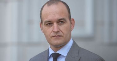 Stire din Politică-Administrație : Dan Vîlceanu nu e de acord cu proiectul USR PLUS privind zero taxe pe salariul minim