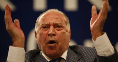 Stire din Politică-Administrație : Voiculescu îl amenință pe Băsescu cu judecata