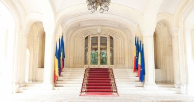 Stire din Politică-Administrație : Liderii partidelor au azi consultări la Cotroceni. La finalul zilei, aşteptat un draft al măsurilor economice
