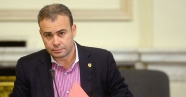 Stire din Politică-Administrație : Darius Vâlcov, consilier  la Guvern