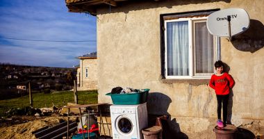Stire din Social : Campanie umanitară la sate. „Dăruieşte Bucurie într-o cutie!”