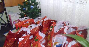 Stire din Sănătate : Daruri pentru familii aflate în dificultate