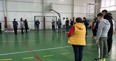 Daruri de Crăciun pentru tinerii din Centrul Şcolar „Albatros“ din Constanţa - 4