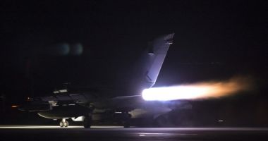 GALERIE FOTO-VIDEO / Avioane Tornado lansând rachete în Siria. Theresa May: "A trebuit să iau decizia de a însărcina forțele noastre armate în luptă" - 2