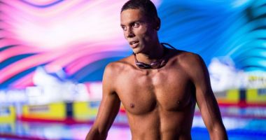 Stire din Sport : David Popovici este campion mondial la proba 100 metri liber