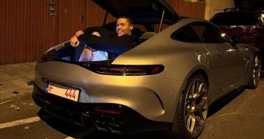 Stire din Eveniment : David Popovici, ameninţat de către un vecin. Băut fiind, bărbatul de 70 de ani i-a spus sportivului că-i distruge maşina