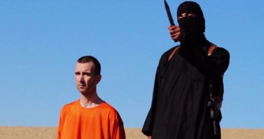 Stire din Actualitate : Statul Islamic publică imagini cu decapitarea britanicului David Haines, al treilea occidental executat