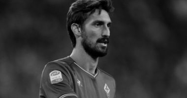 Stire din Sport : Răsturnare de situație în cazul morții căpitanului Fiorentinei. Fotbalistul n-ar fi murit din cauza unui stop cardiac