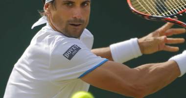 Stire din Sport : Tenis / David Ferrer l-a învins pe Stan Wawrinka în finala mică a turneului demonstrativ de la Abu Dhabi