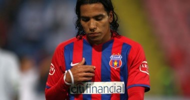 Stire din Sport : Fost jucător stelist, acuze la adresa colegilor de echipă: "Voiau să mă accidenteze!"