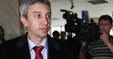 Stire din Economie : Cât a oferit Dan Diaconescu pentru acțiunile Oltchim