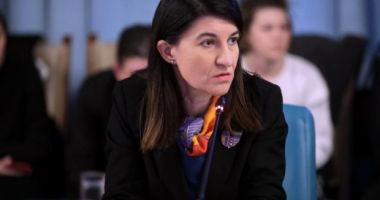 Stire din Social : Ministrul Muncii: De mâine se pot depune actele pentru fondurile destinate șomajului tehnic