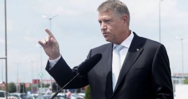 Stire din Eveniment : Președintele îndeamnă românii să stea acasă de Paște
