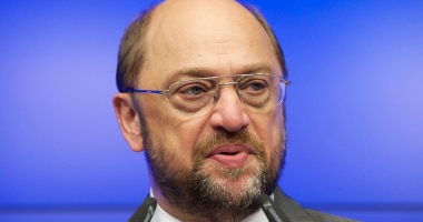 Stire din Actualitate : "Ar trebui să îndrăznească să intre în conflict cu Trump"