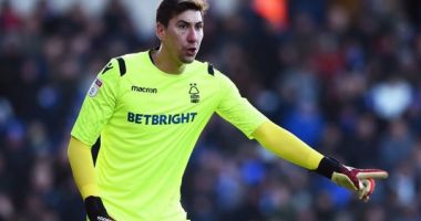 Stire din Sport : Costel Pantilimon, printre cei mai înalți fotbaliști din lume