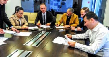 Stire din Politică-Administrație : "Trădătorii" Pro România, liberali cu acte în regulă? Biroul Executiv al PNL decide!