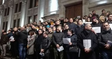 Stire din Eveniment : IES ÎN STRADĂ! Marș de solidaritate cu colegii polonezi