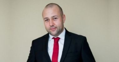 Stire din Eveniment : Conducea Agenția Medicamentului deși NU AVEA FACULTATE! Ministerul a făcut dreptate