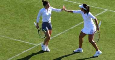 Stire din Sport : Halep joacă la dublu. Vezi cu cine face pereche la Adelaide!