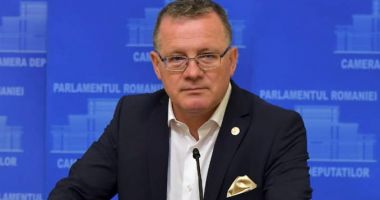 Stire din Social : Atenție, "VÂNĂTORI DE SUBVENȚII"! Ministrul Agriculturii vă are în vizor!