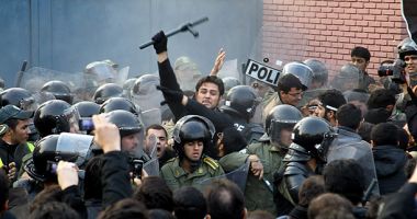 Stire din Actualitate : Tensiuni la Teheran! Poliția calmează spiritele