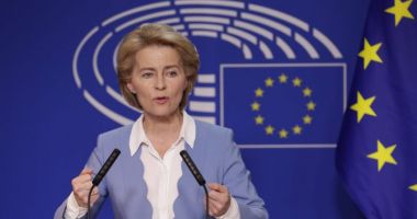 Stire din Actualitate : Tot mai aproape de inevitabil. Acordul Brexit, semnat de șefii UE
