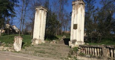 Stire din Eveniment : Cimitirul Eroilor Români din Chișinău, subiectul unei tranzacții suspecte