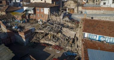 Stire din Actualitate : CUTREMUR DE 6,8 GRADE ÎN TURCIA! Pierderi omenești și pagube materiale importante