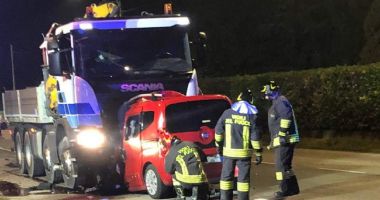 Stire din Eveniment : Coliziune frontală cu un camion! Nu a avut nicio șansă de scăpare