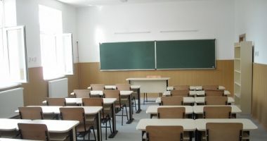 Delincvență juvenilă: Au dat spargere la școală!