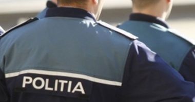 Stire din Eveniment : Bebeluș de trei zile, abandonat într-o cutie de carton