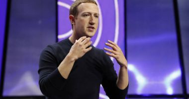 Stire din Monden : Excentric sau prevăzător? Obiceiul inedit al șefului Facebook!