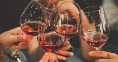 Stire din Eveniment : Jefuit de prieten după ce i-a făcut cinste la bar!
