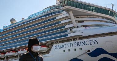 Stire din Eveniment : Revin în țară românii de pe nava aflată în carantină, în Yokohama