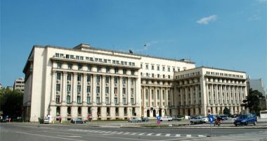 Stire din Eveniment : MAE recomandă turiștilor români să revină cât mai curând în țară