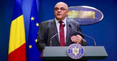 Stire din Social : Raed Arafat dă sfaturi celor care își confecționează măști de protecție