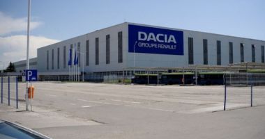 Dacia reia producția pe platforma industrială de la Mioveni